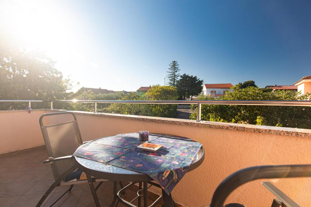 1-Bedroom Apartment In Krk - Steps From The Beach! Krk Town Exterior foto